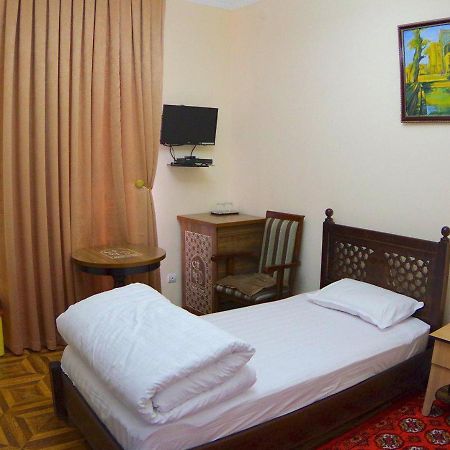 Madina-Mehribon Hotel Buxoro Ngoại thất bức ảnh
